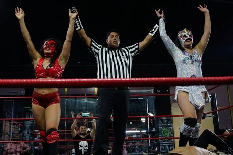 lucha girls wrestling website.